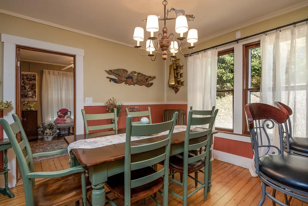 55 Pond Street Londonderry VT 05148