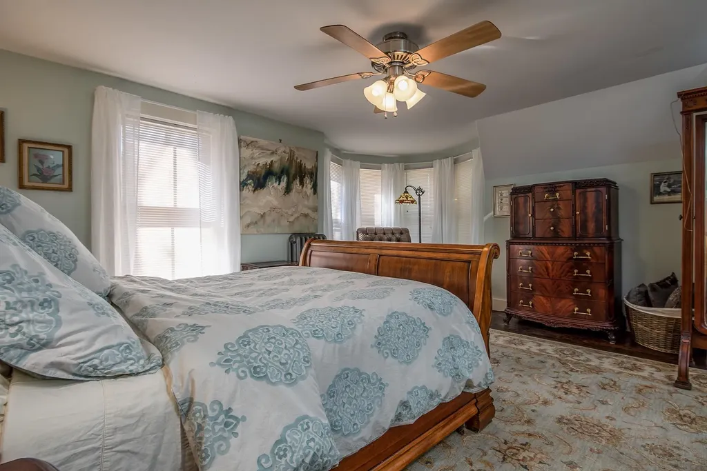 55 Pond Street Londonderry VT 05148