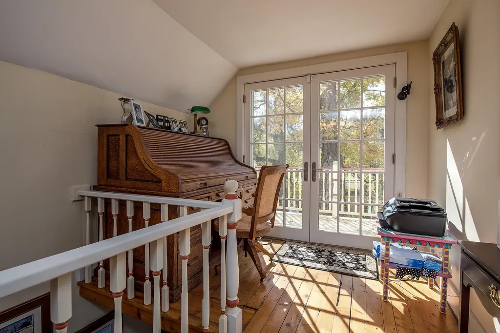 55 Pond Street Londonderry VT 05148