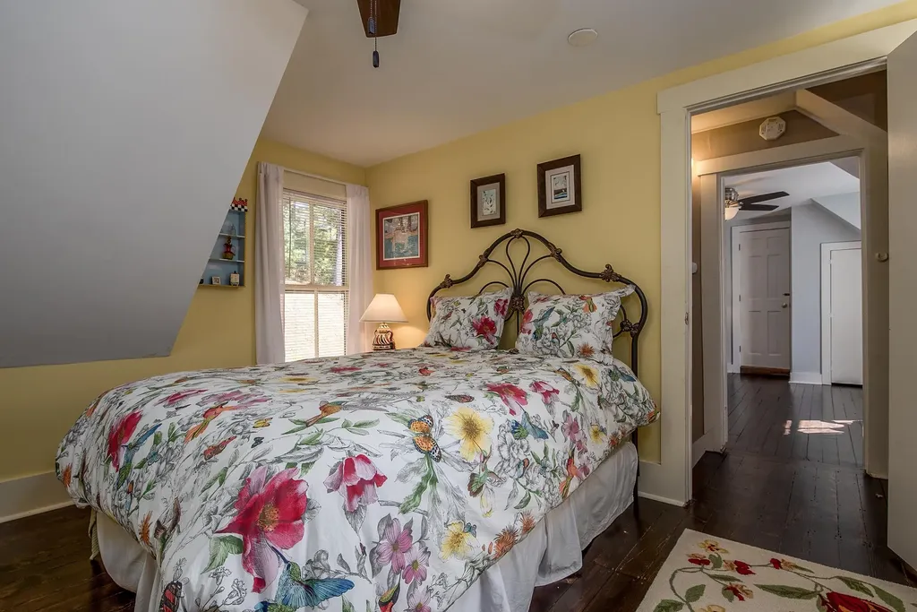 55 Pond Street Londonderry VT 05148