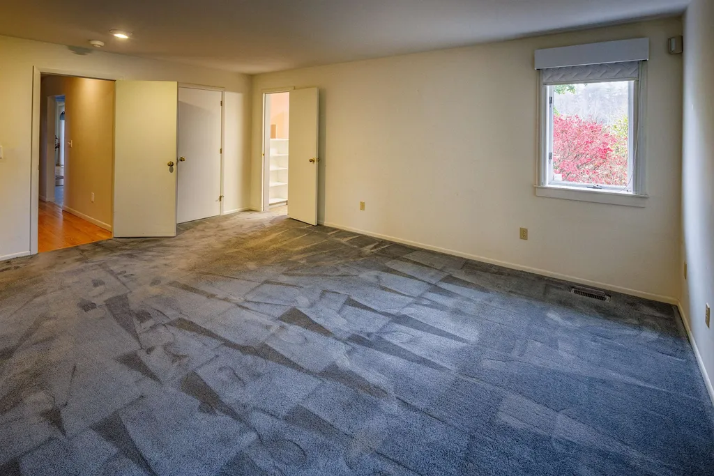 308 Tolend Road Dover NH 03820