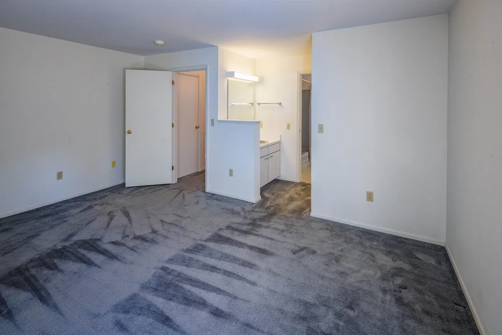 308 Tolend Road Dover NH 03820