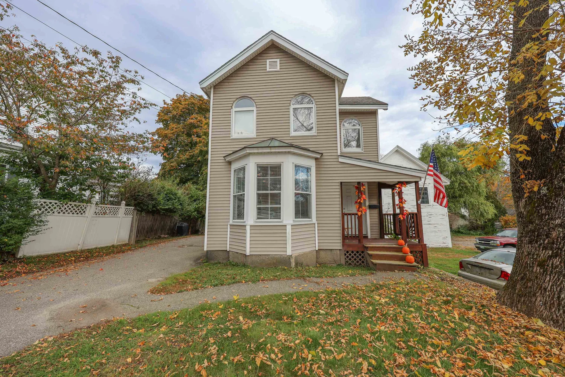 5 Gerry Avenue Newmarket NH 03857