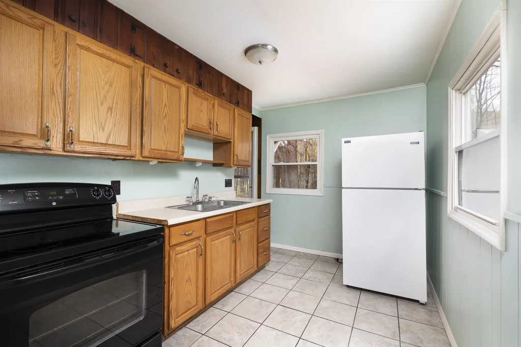 17 Fairview Terrace Windsor VT 05089