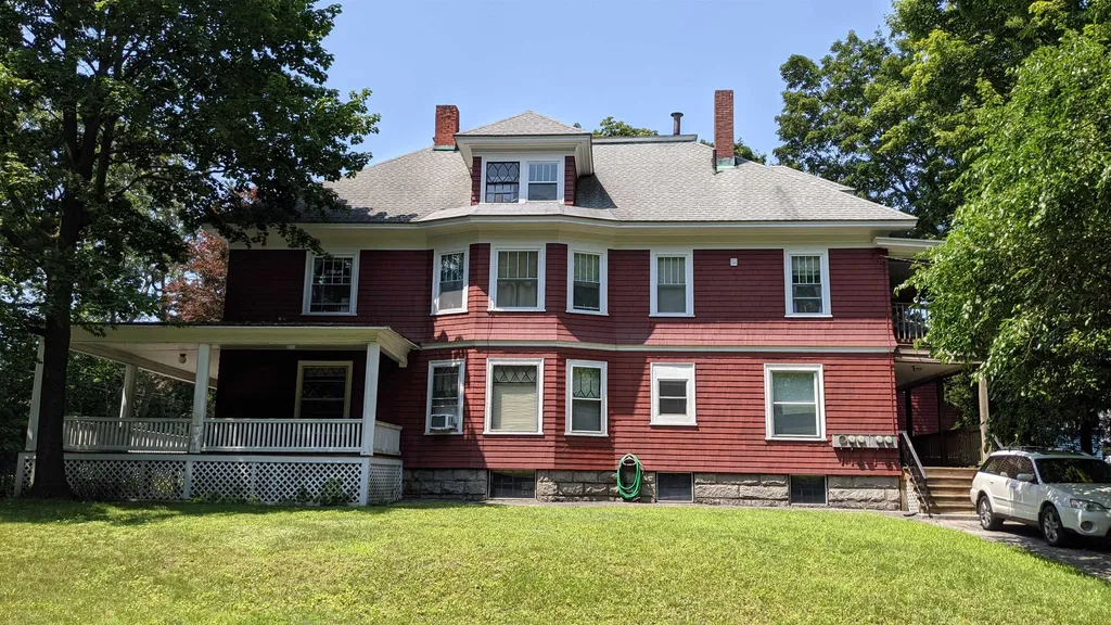 608 Lowell Street Manchester NH 03104