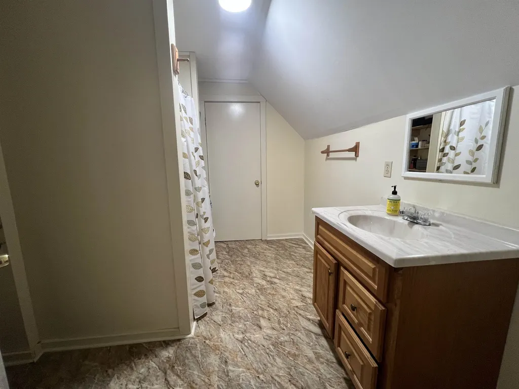 93 Dorie Lane Leicester VT 05733