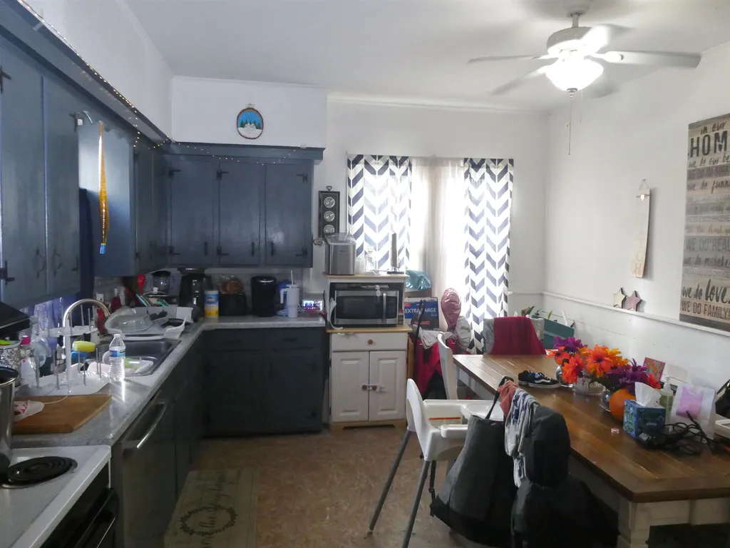 487 Somerville Street Manchester NH 03103
