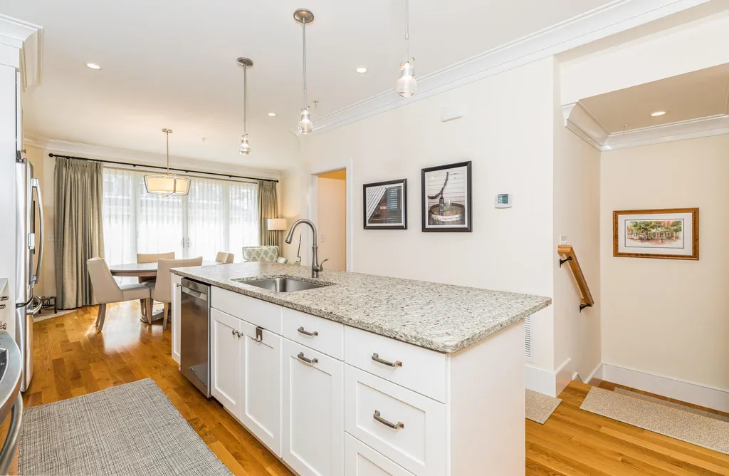 22 Cornwall Street Portsmouth NH 03801