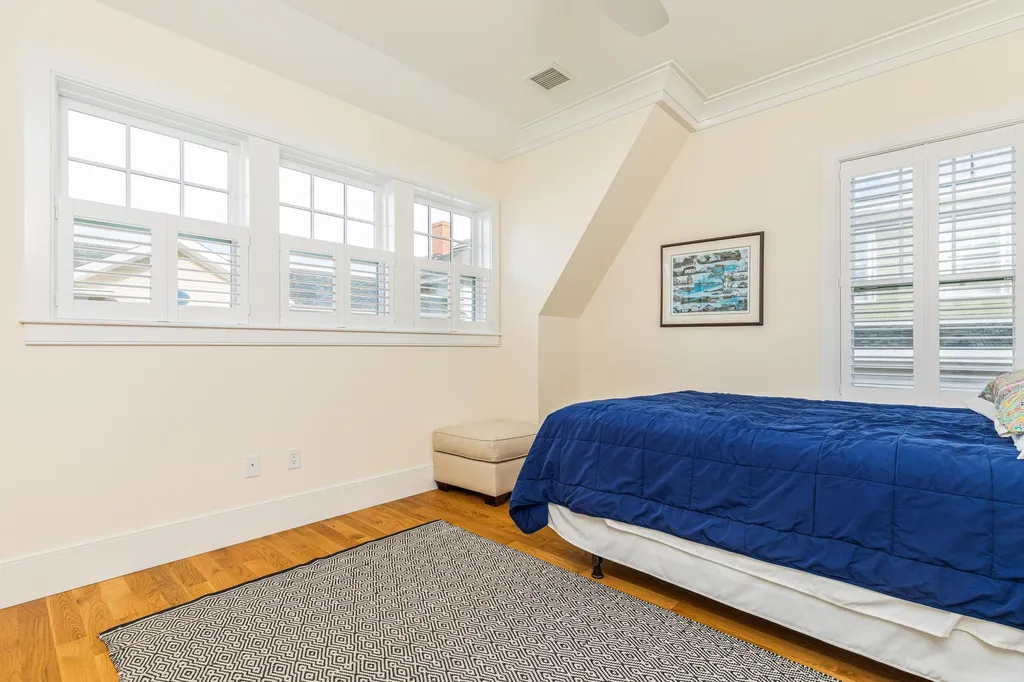 22 Cornwall Street Portsmouth NH 03801