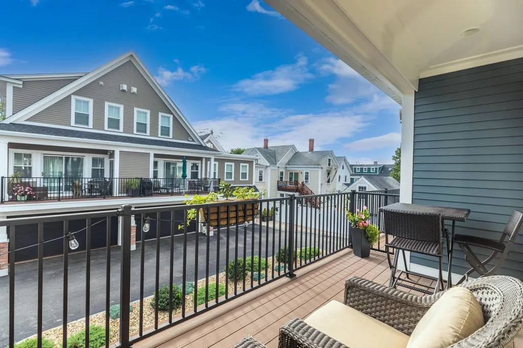 22 Cornwall Street Portsmouth NH 03801