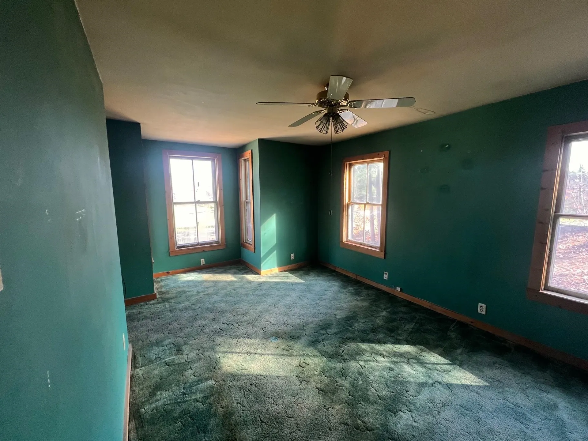 52 North Winchester Street Swanzey NH 03446