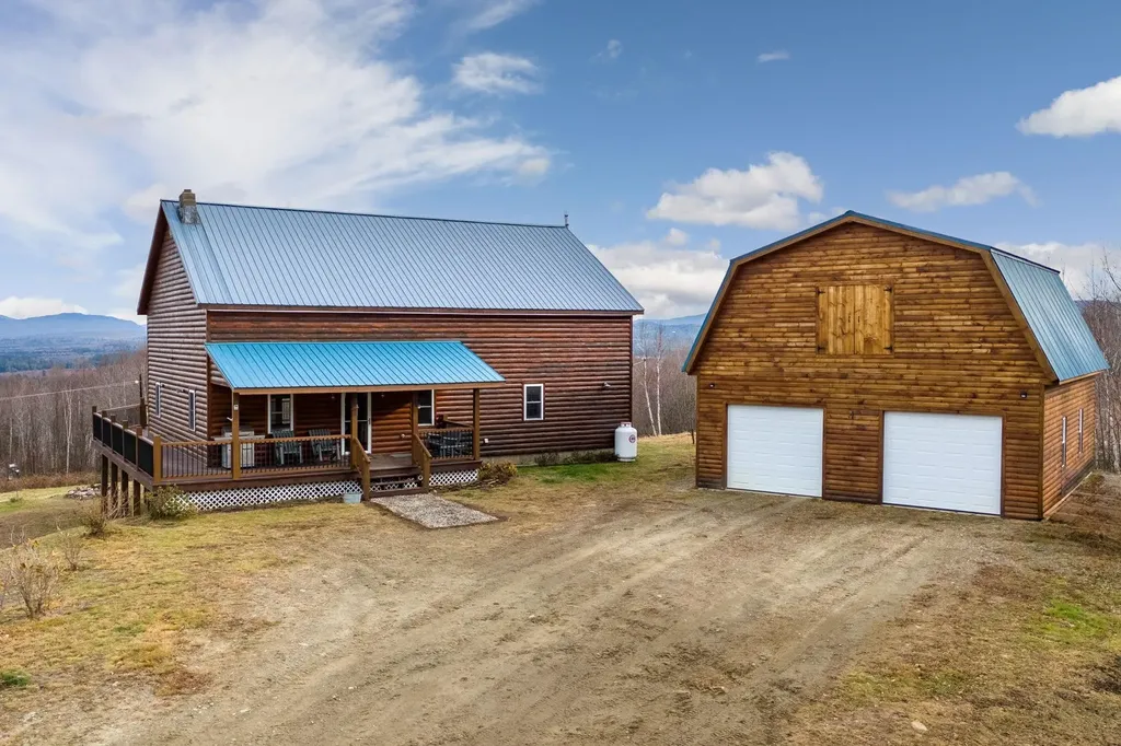 150 Lakeview Drive Errol NH 03579