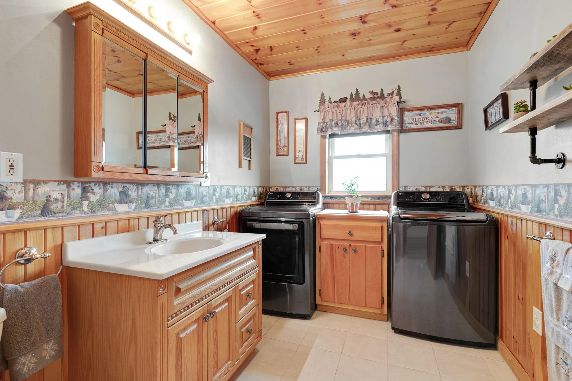 150 Lakeview Drive Errol NH 03579