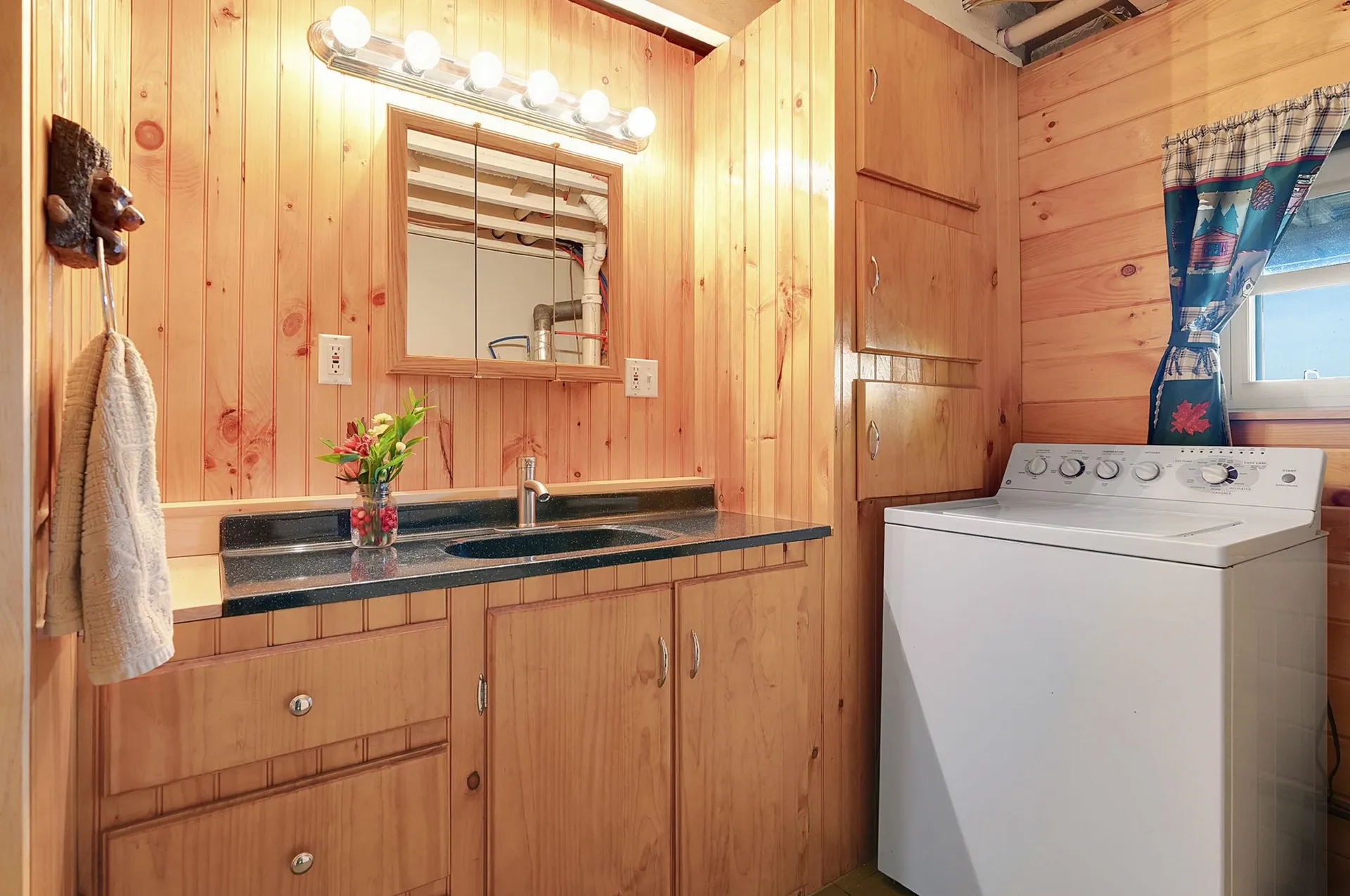 150 Lakeview Drive Errol NH 03579