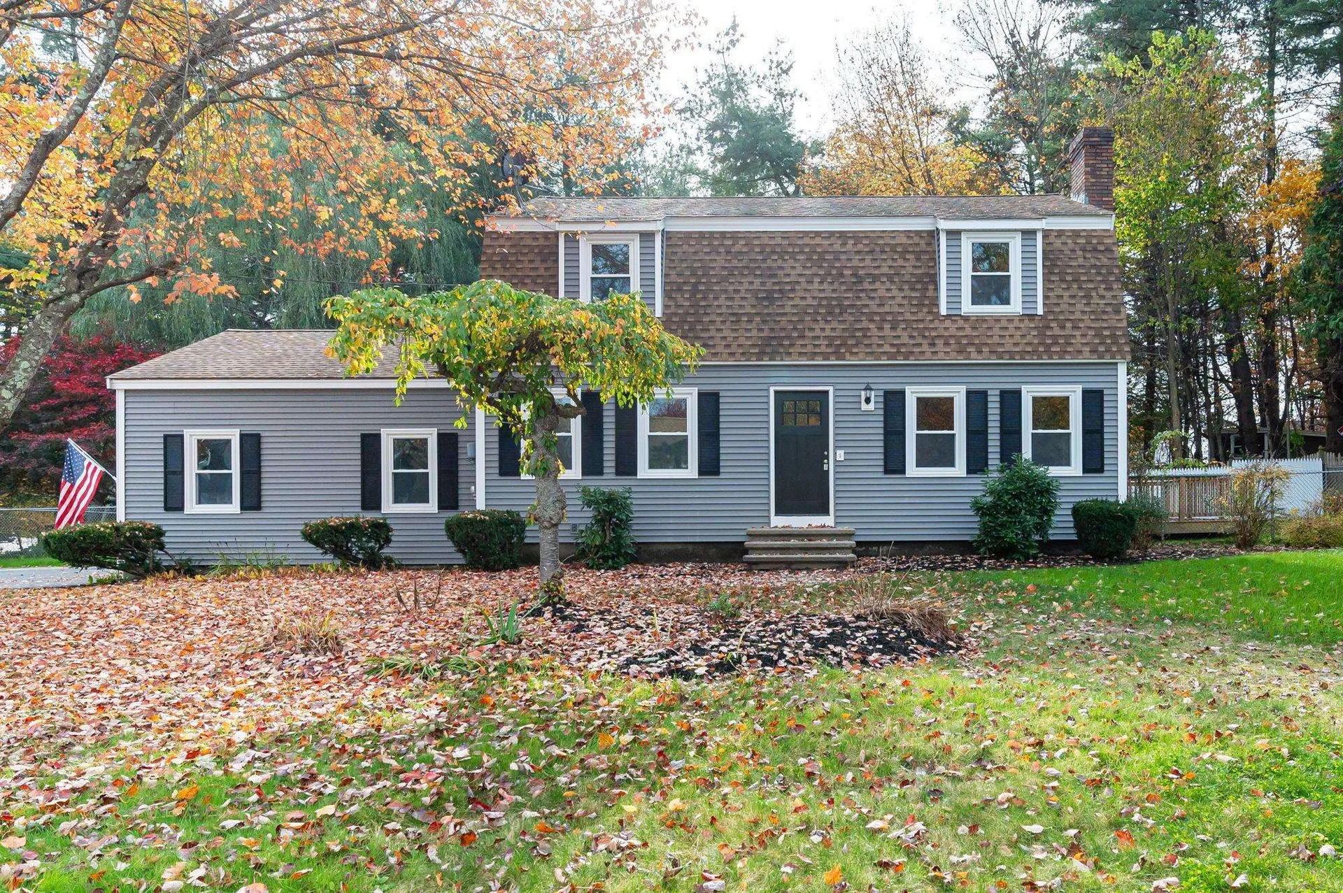 8 Unicorn Way Nashua NH 03063