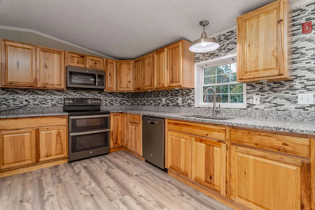104 Concord Street Belmont NH 03220