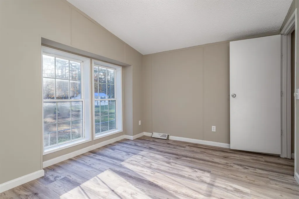 104 Concord Street Belmont NH 03220