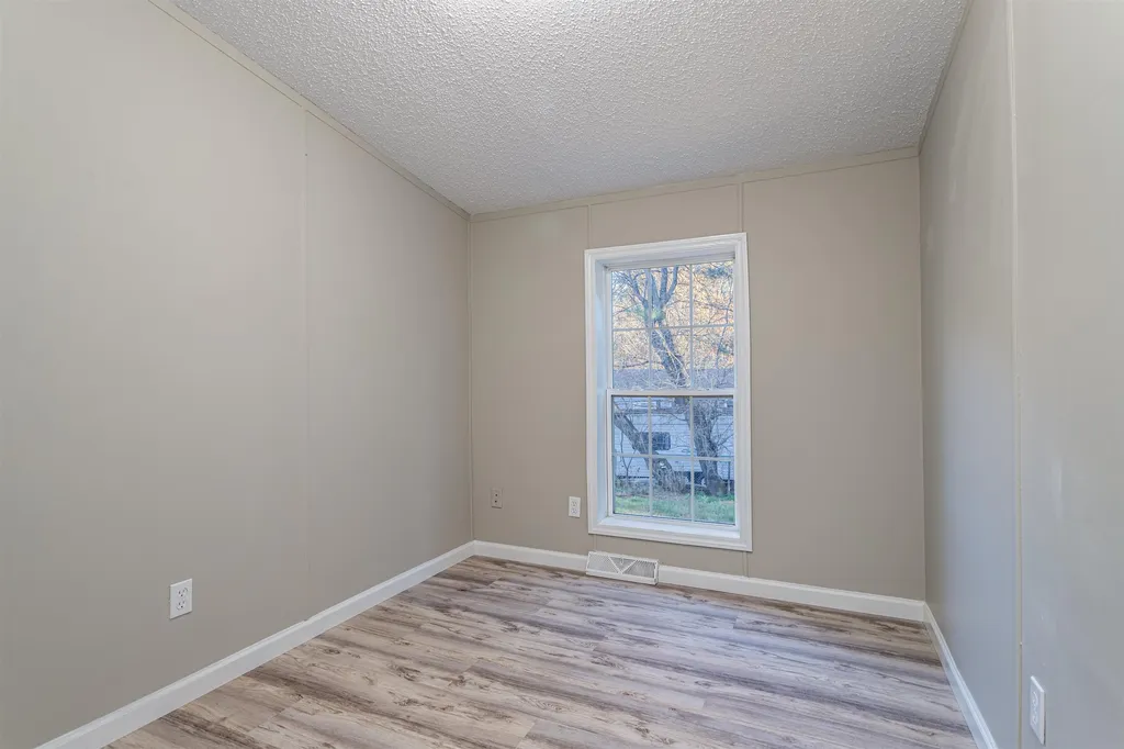 104 Concord Street Belmont NH 03220