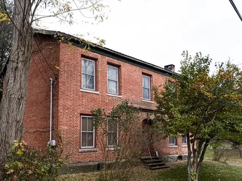 2157 Vt Route 140 Poultney VT 05764