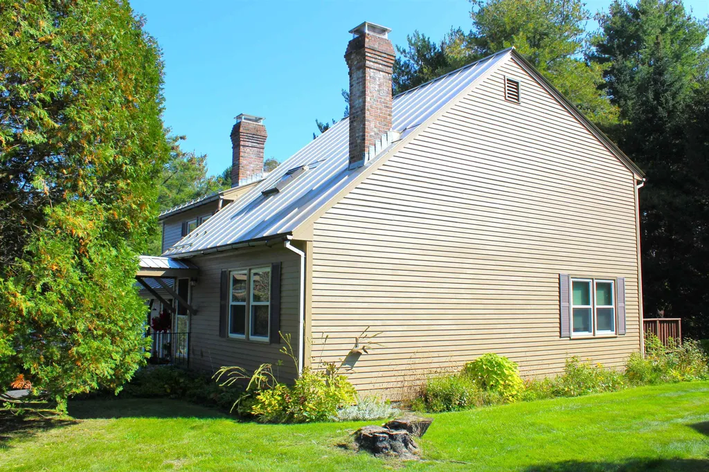 16 Fieldstone Way Hartford VT 05001