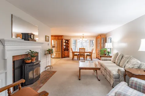 17 Roby Street Nashua NH 03060