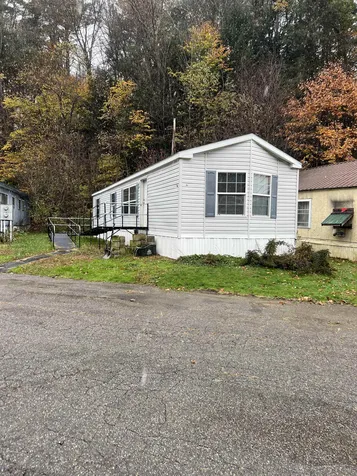 16 Crescent Drive Brattleboro VT 05301