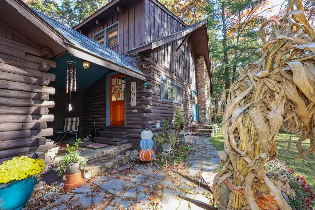 301 Bicentennial Drive Hooksett NH 03106