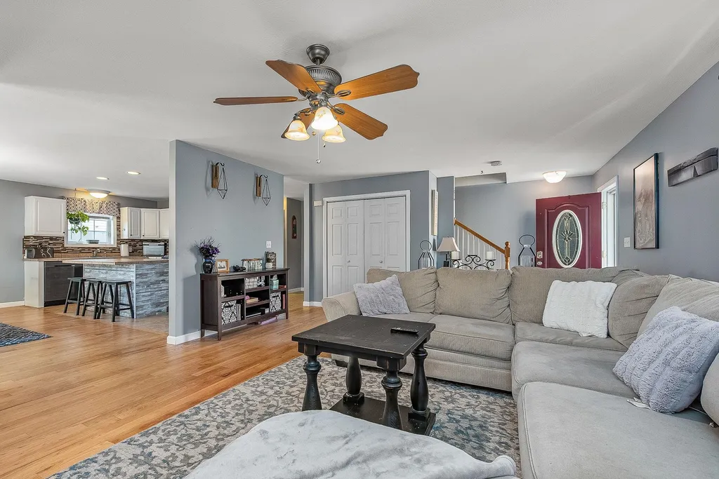 12 W Hillcrest Avenue Manchester NH 03103