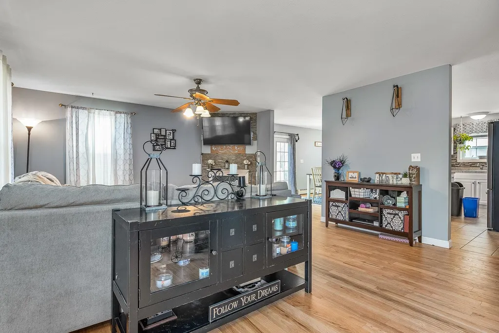 12 W Hillcrest Avenue Manchester NH 03103