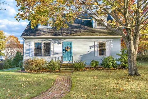 11 Ledgeview Drive Rochester NH 03839