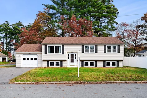 22 Westborn Drive Nashua NH 03062