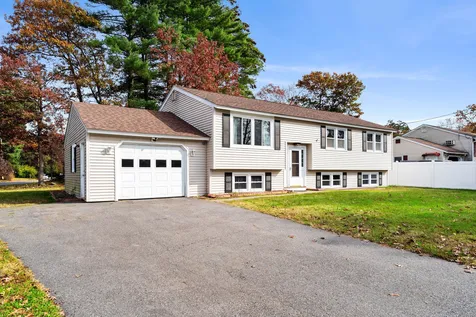 22 Westborn Drive Nashua NH 03062