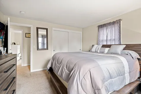 22 Westborn Drive Nashua NH 03062