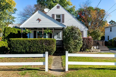 32 Balcom Street Nashua NH 03060