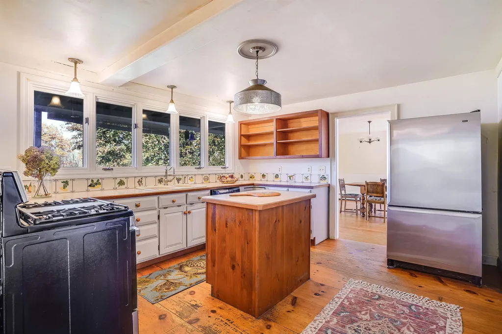555 Abbot Hill Road Wilton NH 03086