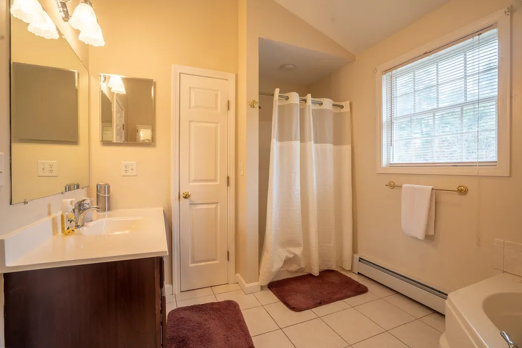 2 Kara Drive Chichester NH 03258