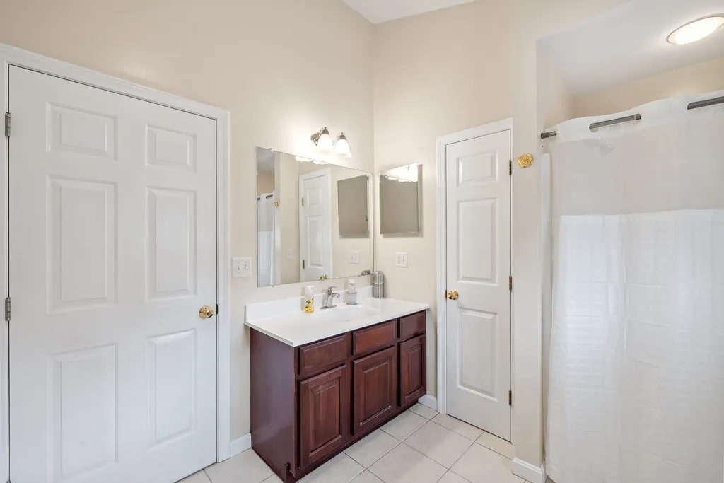 2 Kara Drive Chichester NH 03258