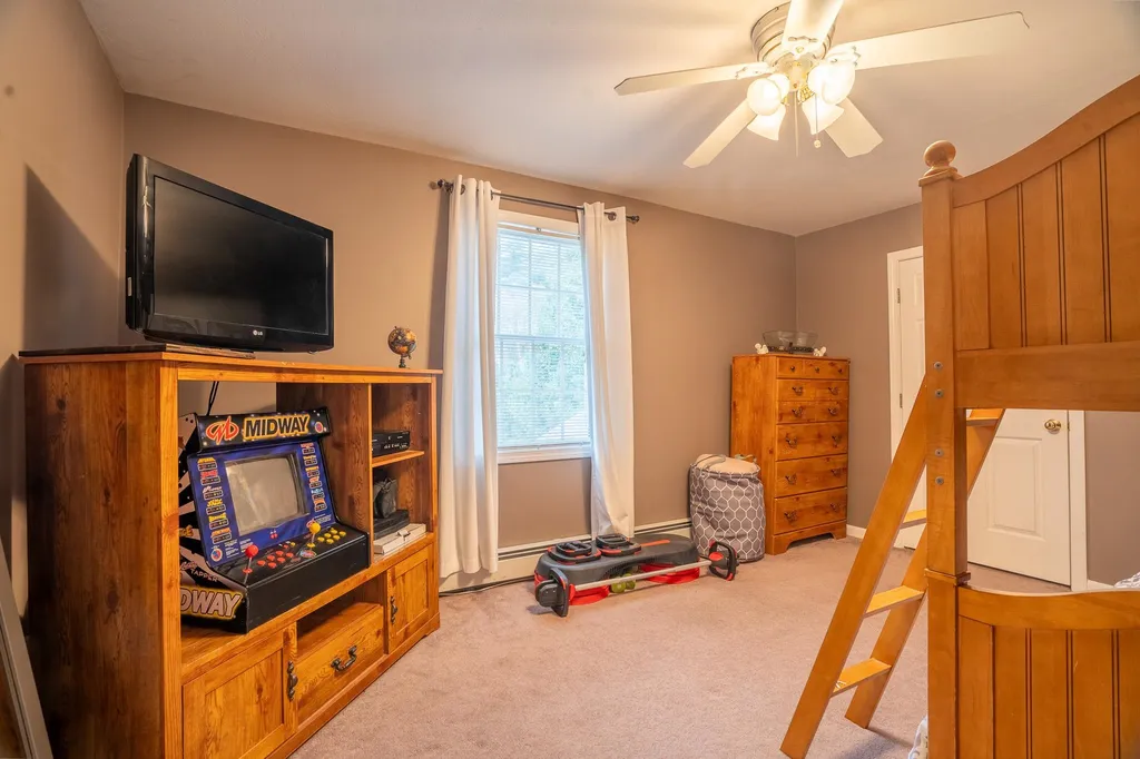 2 Kara Drive Chichester NH 03258