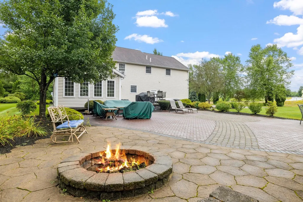 2 Kara Drive Chichester NH 03258
