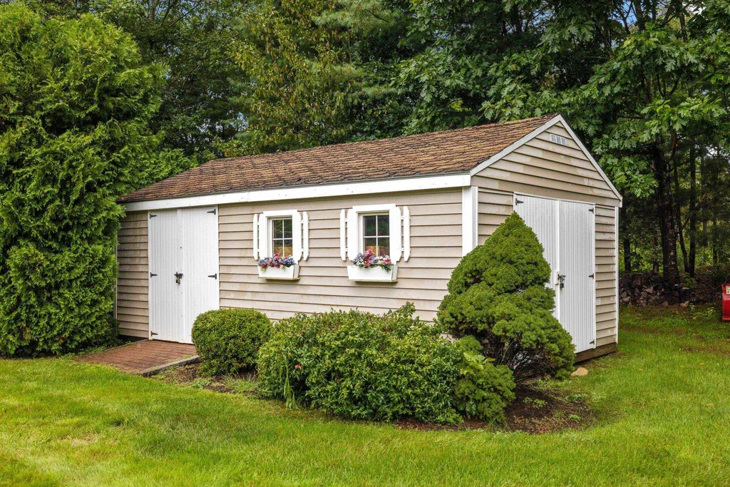 2 Kara Drive Chichester NH 03258