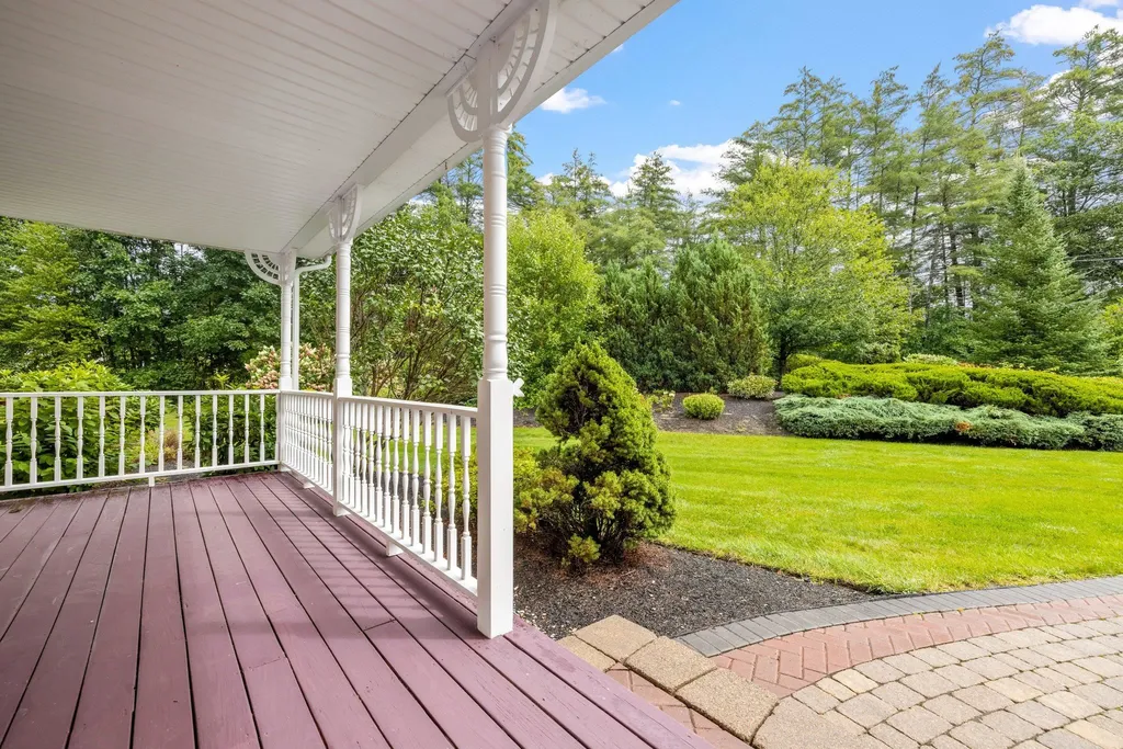 2 Kara Drive Chichester NH 03258