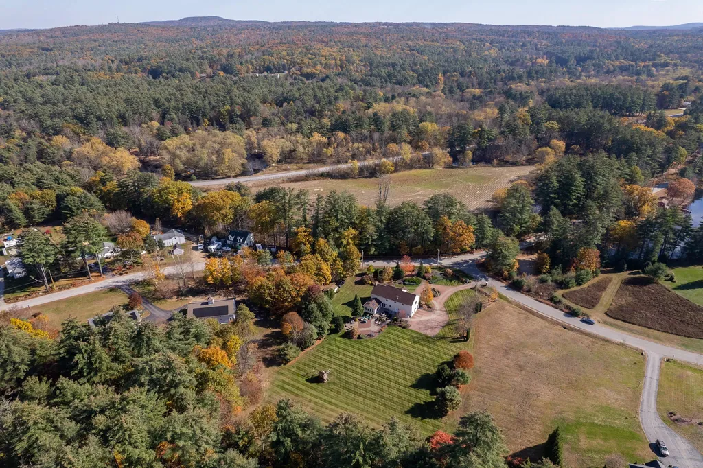 2 Kara Drive Chichester NH 03258