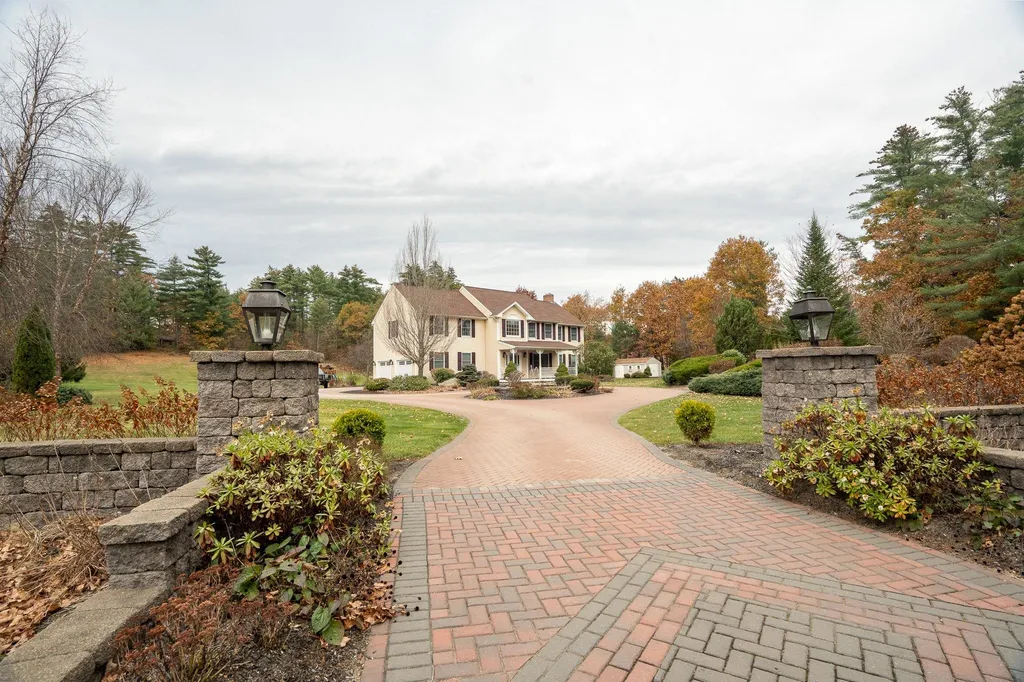 2 Kara Drive Chichester NH 03258