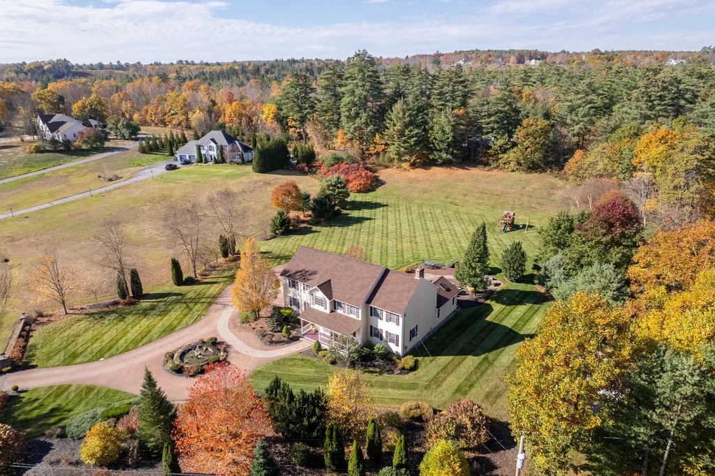 2 Kara Drive Chichester NH 03258