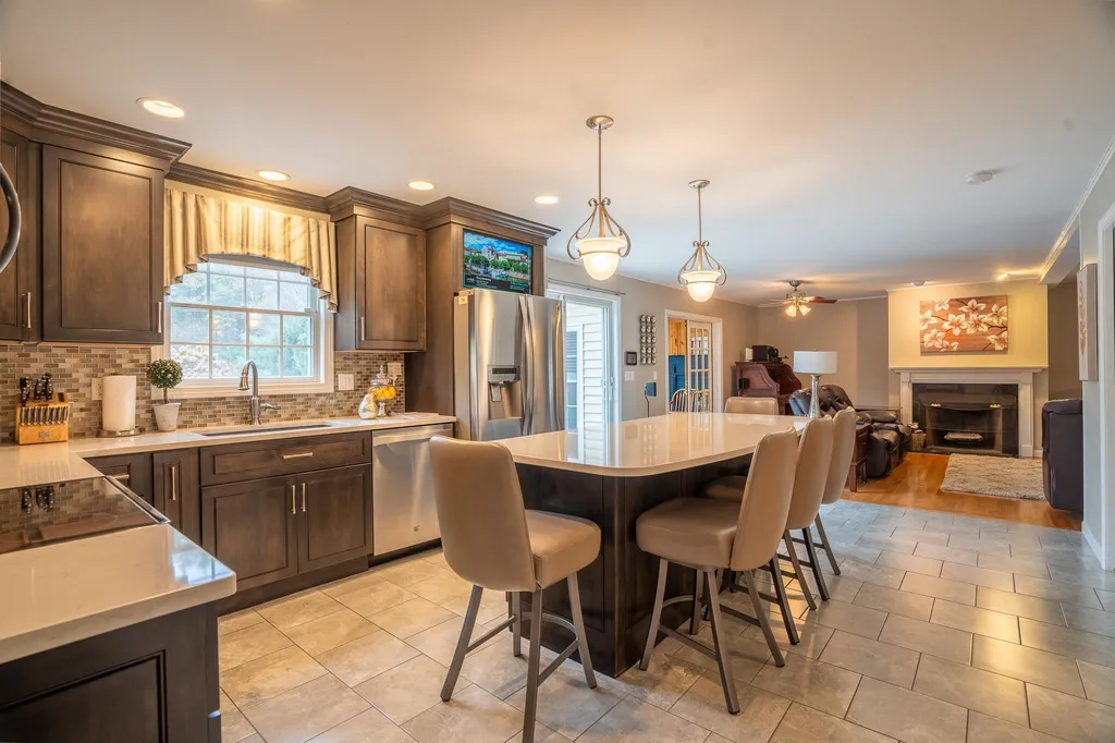 2 Kara Drive Chichester NH 03258