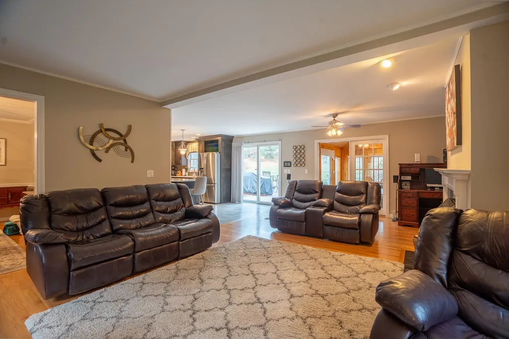 2 Kara Drive Chichester NH 03258