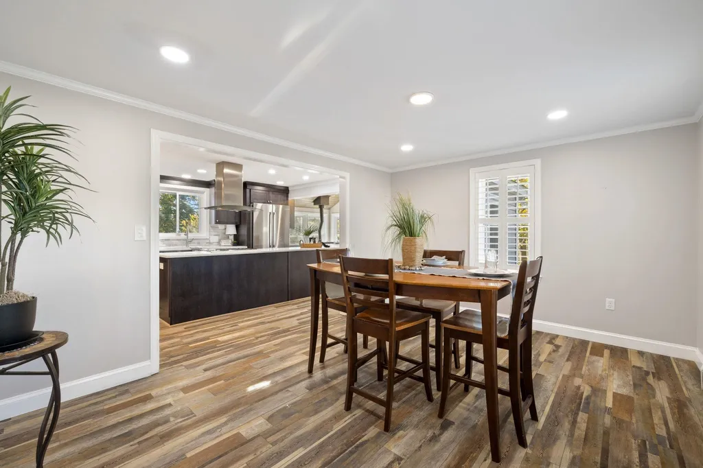39 Cate Street Epping NH 03042