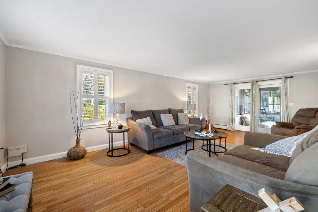 39 Cate Street Epping NH 03042