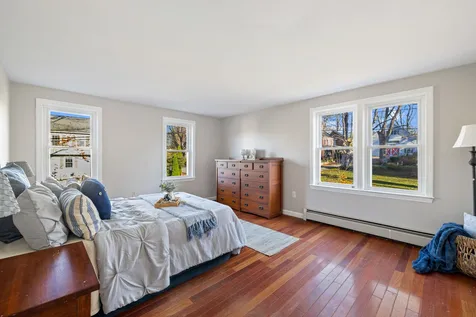 39 Cate Street Epping NH 03042