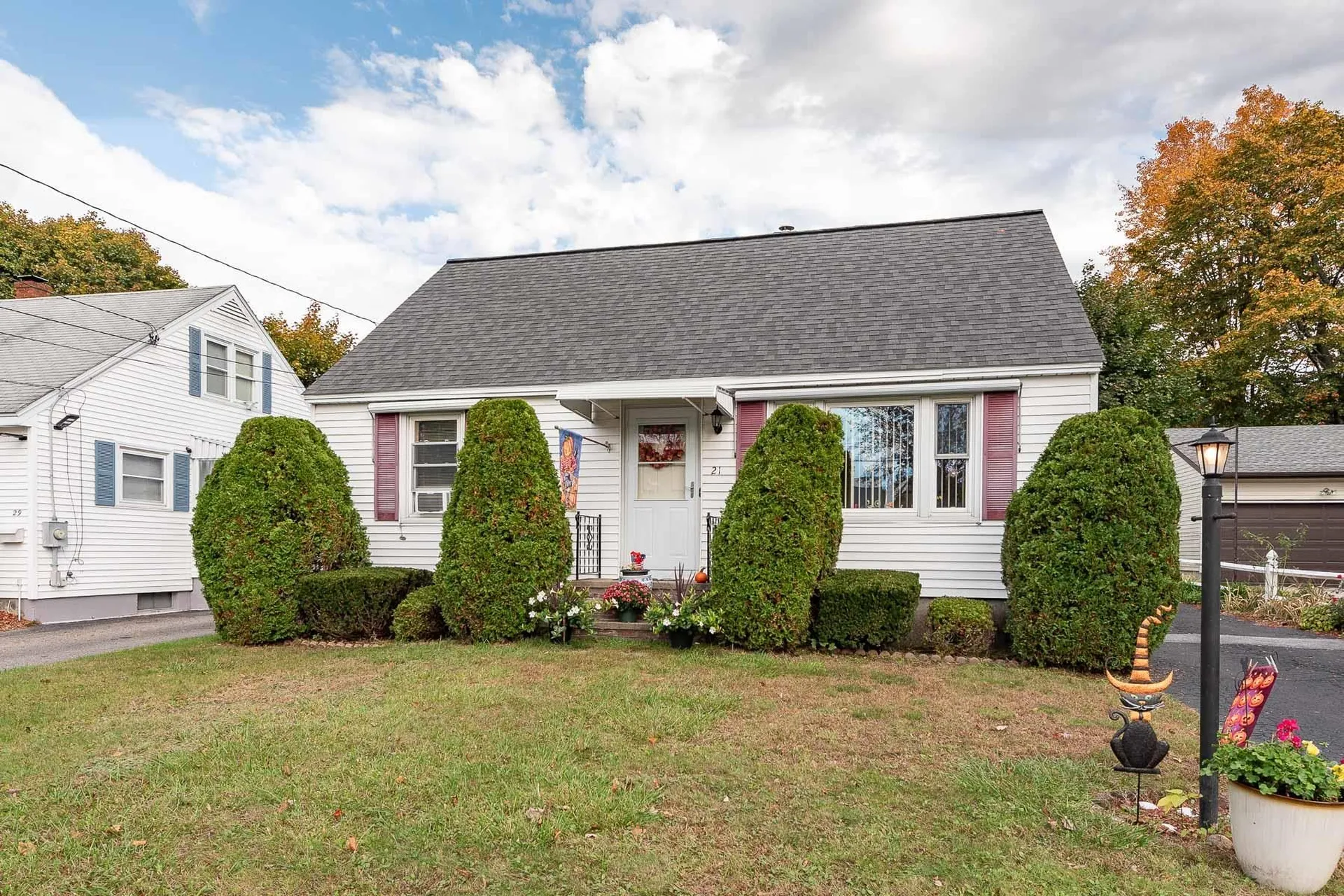 21 Woodbine Avenue Manchester NH 03109